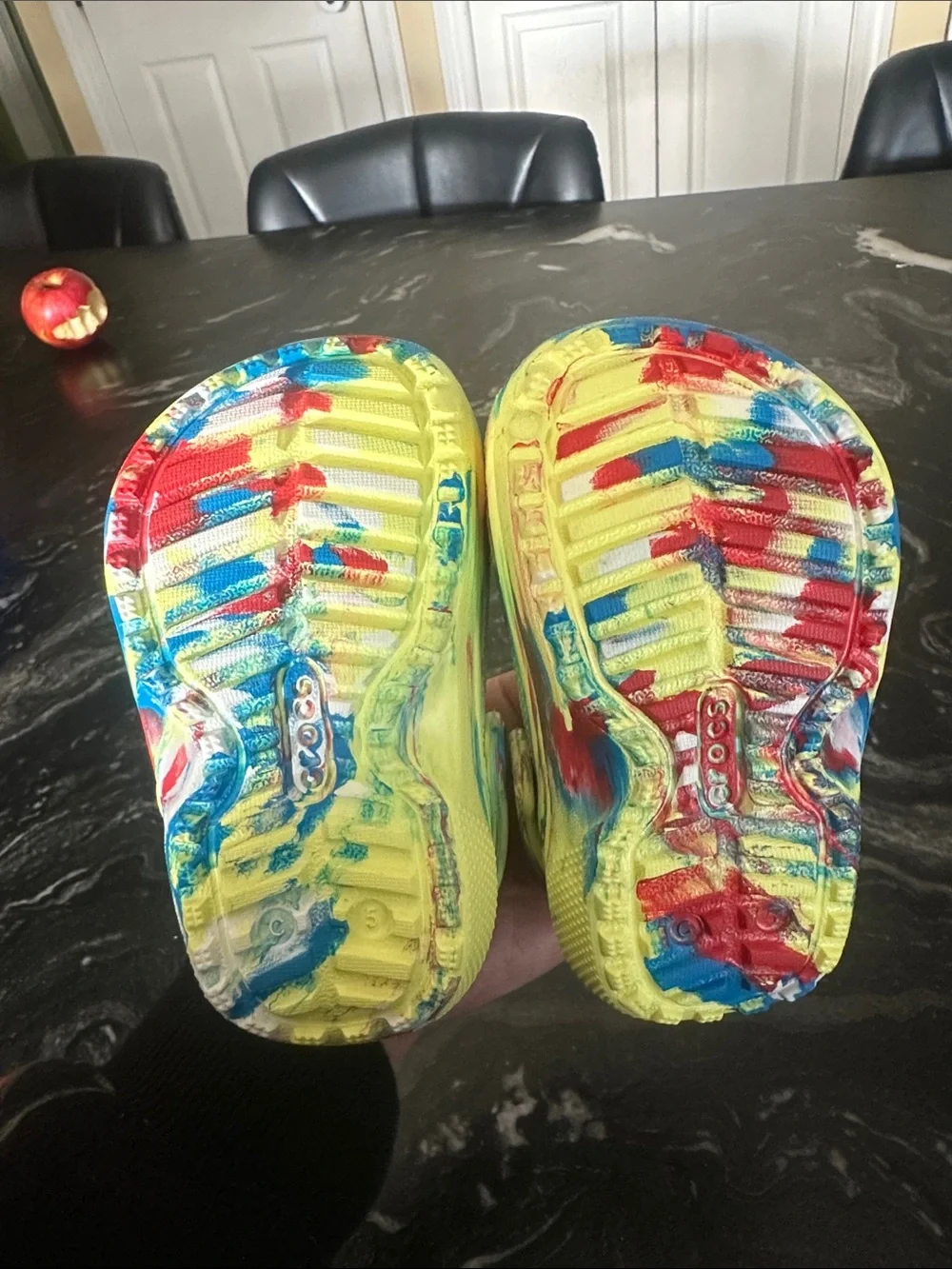 CROCS Kids Tie-Dye Fleece-Lined Clog - Blue/Yellow/Red